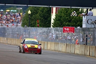 RSR Mini Wins TROIS-RIVIÈRES, Quebec, Canada 2010